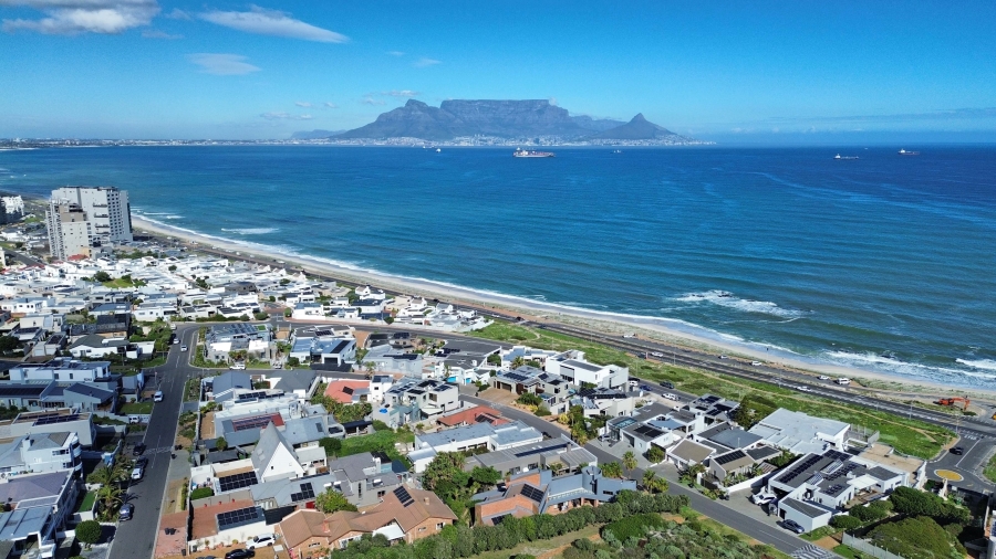 4 Bedroom Property for Sale in Bloubergstrand Western Cape